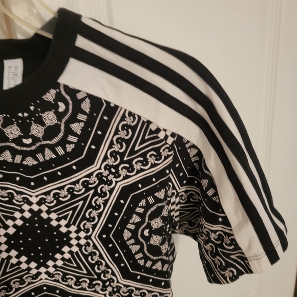 Adidas crop graphic print tee - Picture 5 of 6